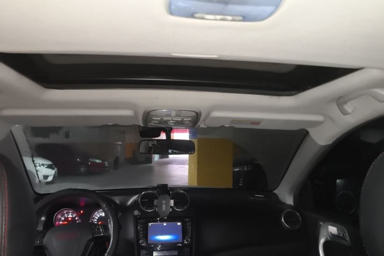 Used Haval H6 2015 Upgraded Model 1.5T Manual Two-Wheel Drive Elite Version Headliner