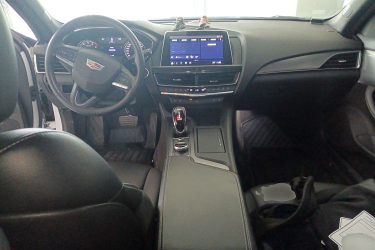 Used Cadillac CT5 2021 28T Luxury Model Center Console