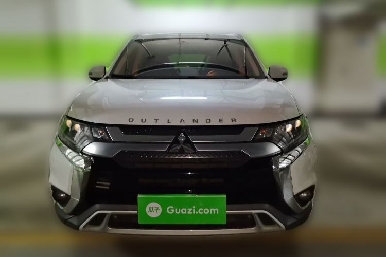 Used Mitsubishi Outlander 2019 2.4L 4x4 Zhi Xiang Edition 5 Seats China VI Standard