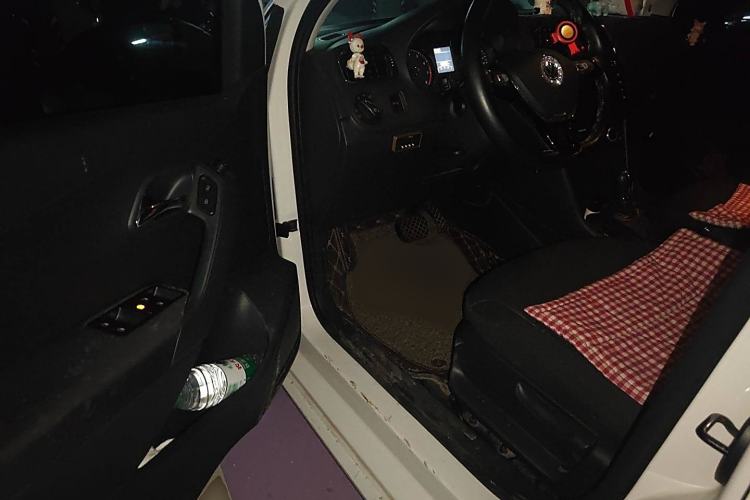 Used Volkswagen Polo 2016 1.6L Automatic Comfort Model