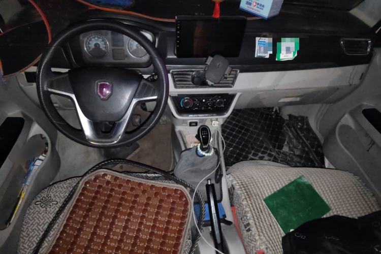 Used Jinbei New Hiace S 2021 1.6L Wealth Model Non-Air-Conditioned Version China VI Standard SWD16M Bus Center Console