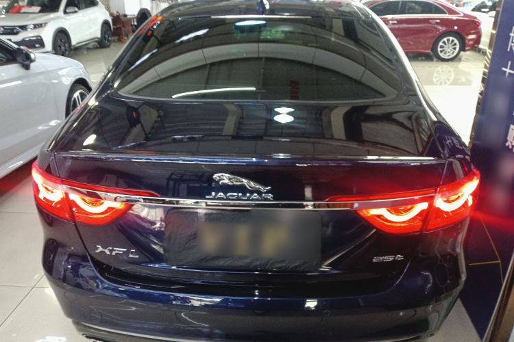 Used Jaguar XFL 2018 XFL 2.0T 250 PS Luxury Edition
