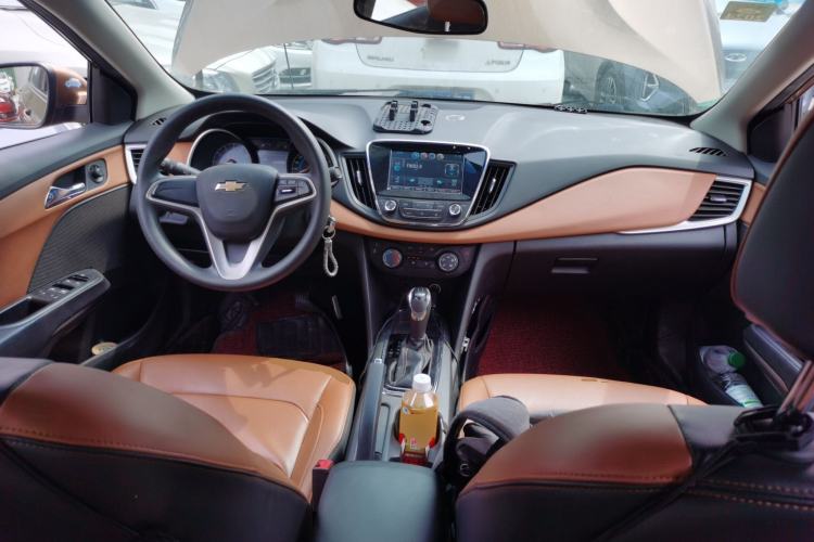 Used Chevrolet Cavalier 2016 1.5L Automatic Xinsong Edition Center Console
