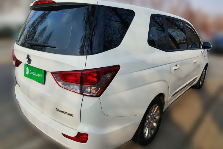 Used SsangYong Rodius 2014 2.0T Diesel Two-Wheel Drive Elite Navigation Edition