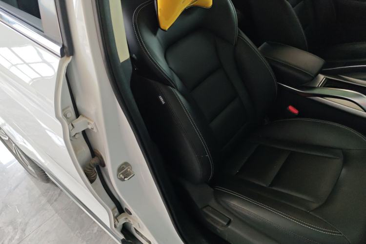 Used Geely Auto Emgrand X7 Sport 2016 2.0L Manual ZhiShang Version Right Front Seat