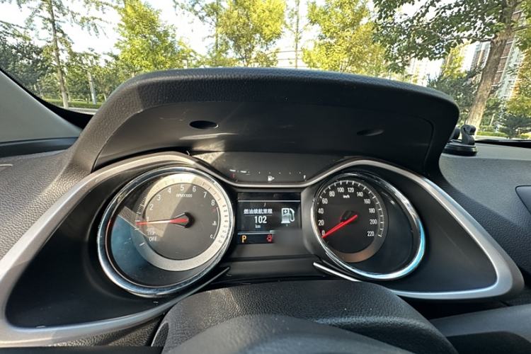 Used Chevrolet Orlando 2020 Light Hybrid Redline 530T Automatic Enjoyment Edition (5+2 Models)