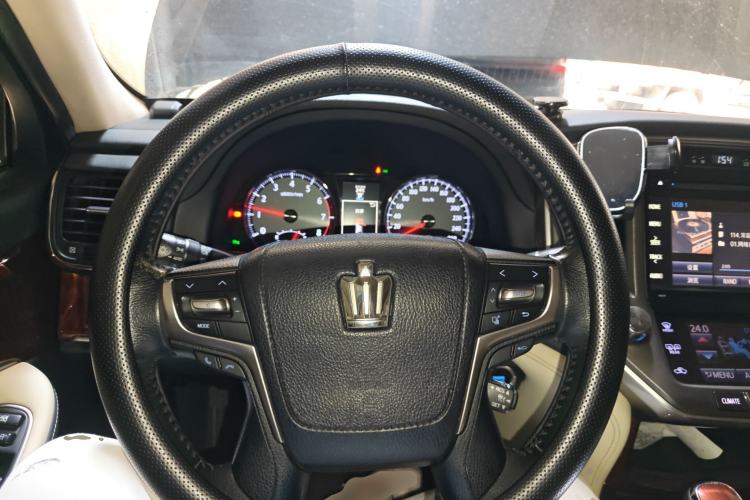 Used Toyota Crown 2015 2.0T Fashion Edition
