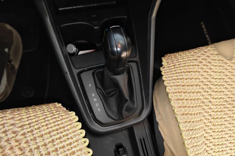 Used Volkswagen Santana 2016 1.6L Automatic Fashion Edition
