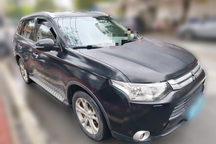 Used Mitsubishi Outlander 2014 2.4L 4x4 Deluxe Value Edition 5 Seats
