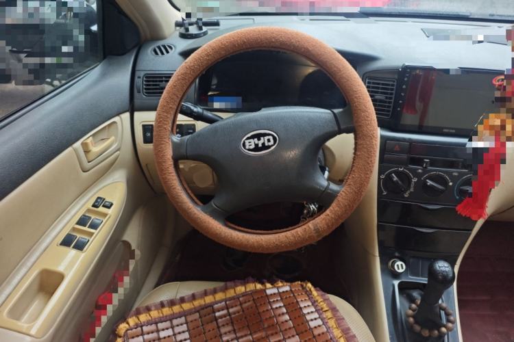 Used BYD F3 2012 Energy-Saving Edition 1.5L Manual Standard Model
