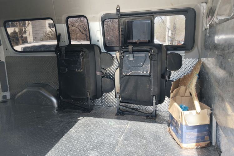 Used SAIC MAXUS Xintu V80 2021 2.0T Manual Classic Aoyuntong Long Wheelbase Mid-Roof 6/7/8/9-Seater Left Rear Seat