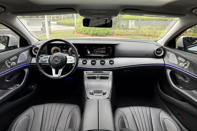 Used Mercedes-Benz CLS 2018 CLS 300 Dynamic Edition
