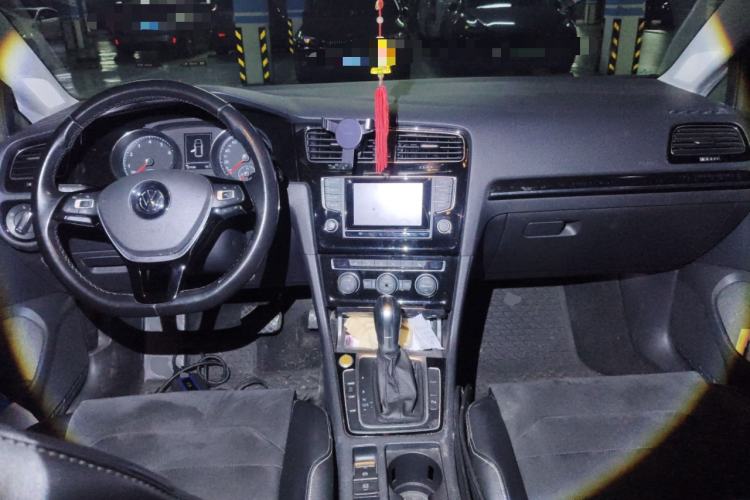 Used Volkswagen Golf 2015 1.4TSI Automatic Flagship Model
