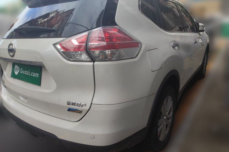 Used Nissan X-Trail 2015 2.5L CVT Leading MAX Edition 4WD
