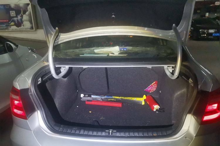 Used Volkswagen Bora 2015 Value Edition 1.6L Automatic Comfort Version