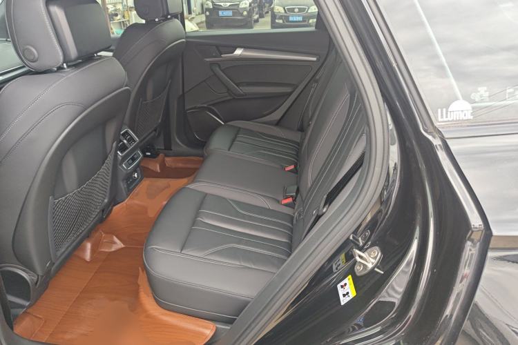 Used Audi Q5L 2023 40T Luxury Dynamic Model Left Rear Seat