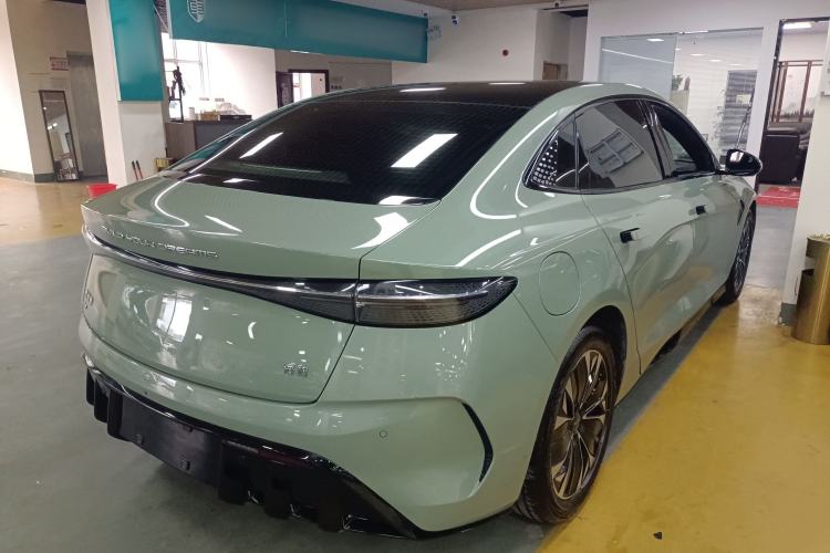 Used BYD Seal 2022 550 km Standard Range Rear-Wheel Drive Prestige Version
