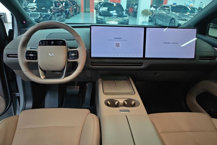 Used Li Auto Li Auto i6 2025 Model Two-Wheel-Drive Standard Type
