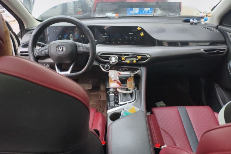 Used CHANGAN Eado 2021 PLUS Blue Whale NE 1.4T GDI DCT Flagship Model Center Console