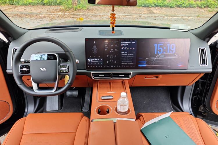 Used Li Auto L8 2025 Max Smart Refresh Edition
