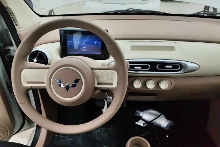 Used Wuling Hongguang MINIEV 2025 Four-Door Version Advanced Edition
