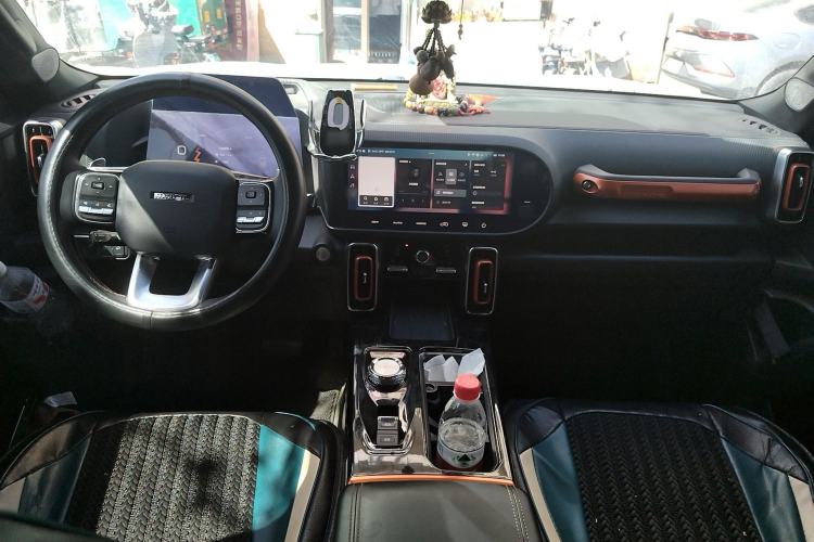 Used Haval DARGO 2021 2.0T DCT 4x4 Chinese Rural Dog Edition Center Console