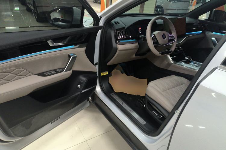 Used BYD Tang New Energy 2024 DM-p Glory Edition 215KM All-Wheel-Drive Premium Model Driver Seat