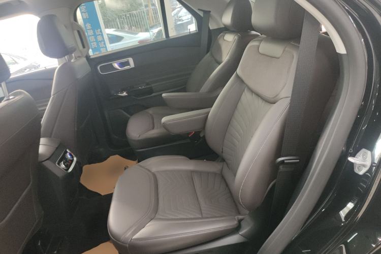 Used Ford Explorer 2024 2.3T EcoBoost Four-Wheel Drive Titanium Edition 6 Seats