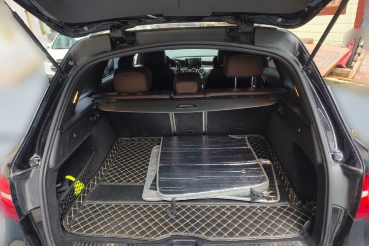 Used Mercedes-Benz GLC 2019 GLC 260 L 4MATIC Dynamic Model Trunk