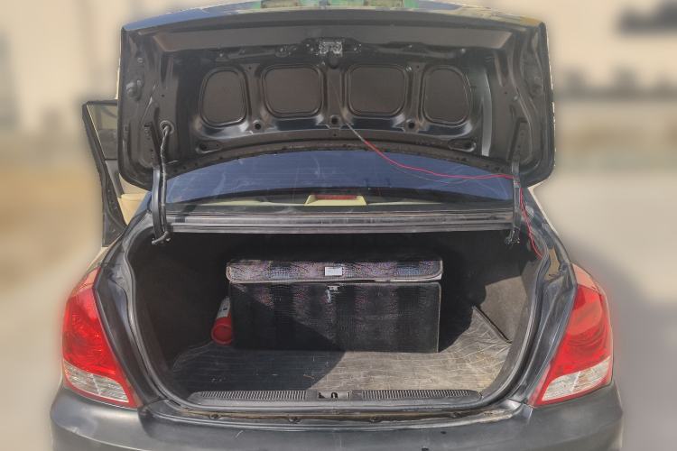 Used Hyundai Elantra 2011 1.6L Manual Comfort Version Trunk