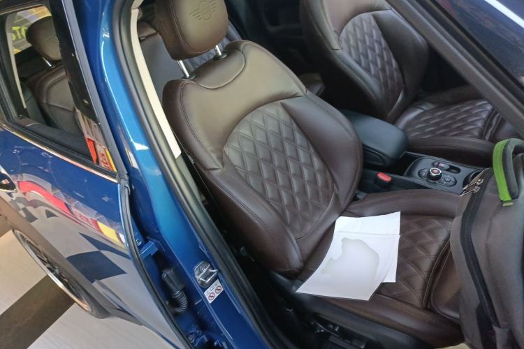 Used MINI Countryman 2018 1.5T COOPER ALL4 Classic Edition Right Front Seat