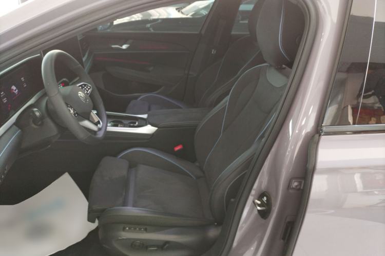 Used Volkswagen Passat 2025 Pro 380TSI Starry Dragon Edition
