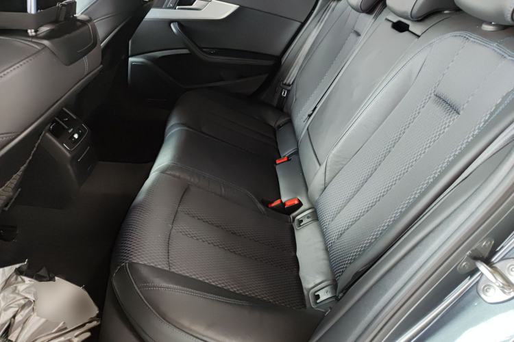 Used Audi A4L 2019 40 TFSI Fashion Edition China VI Emission Standard
