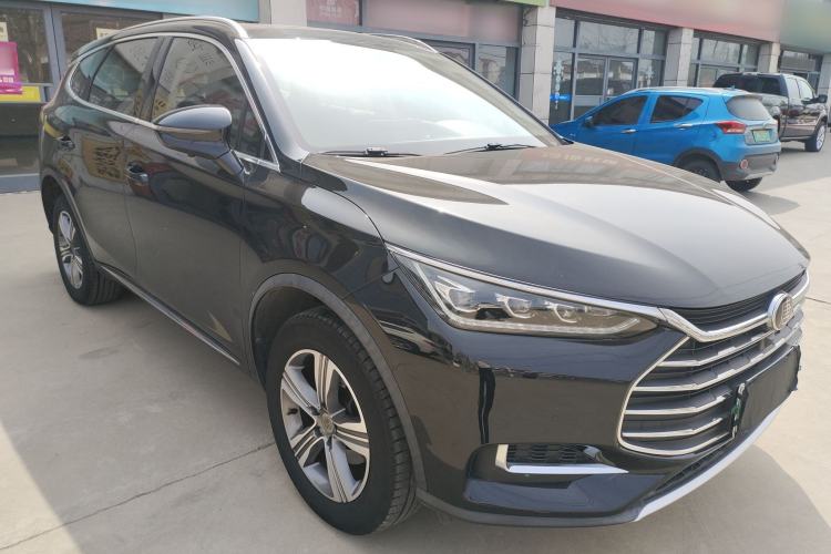 Used BYD Tang 2018 2.0T Automatic SmartConnect Luxury Edition 5 Seats China V Standard
