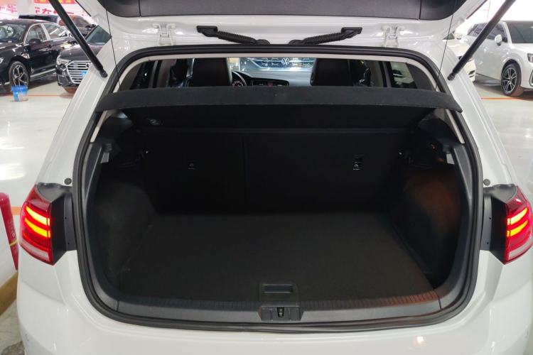 Used Volkswagen Golf 2018 230TSI Automatic Comfort Model Trunk