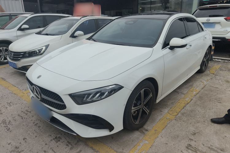 Used Mercedes-Benz A-Class 2022 Revised Version A 200 L Sport Sedan Fashionable Style