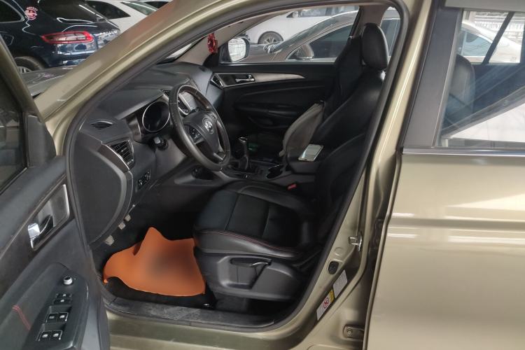 Used CHANGAN CS75 2014 2.0L Manual Luxury Version China V Standard
