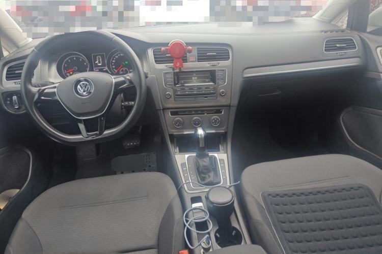 Used Volkswagen Golf 2014 1.4TSI Automatic Comfort Model Center Console