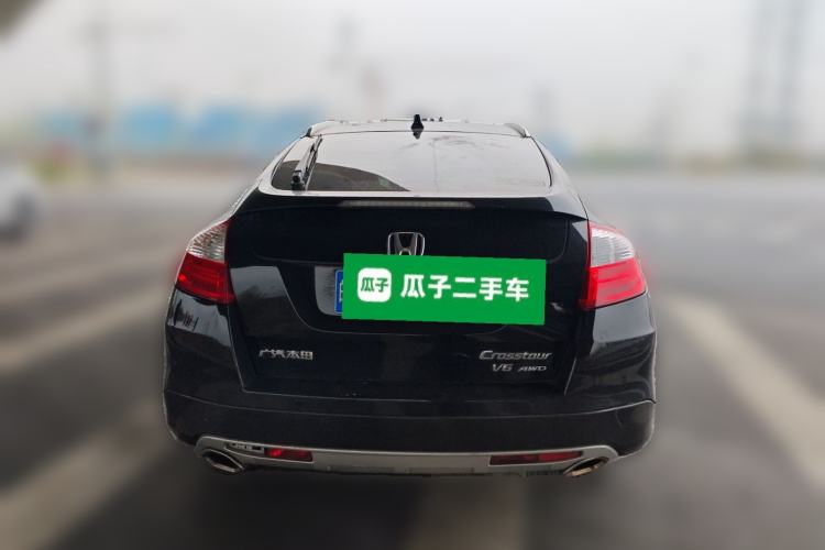 Used Honda Crosstour 2014 3.0L AWD Prestige Navigation Edition Rear