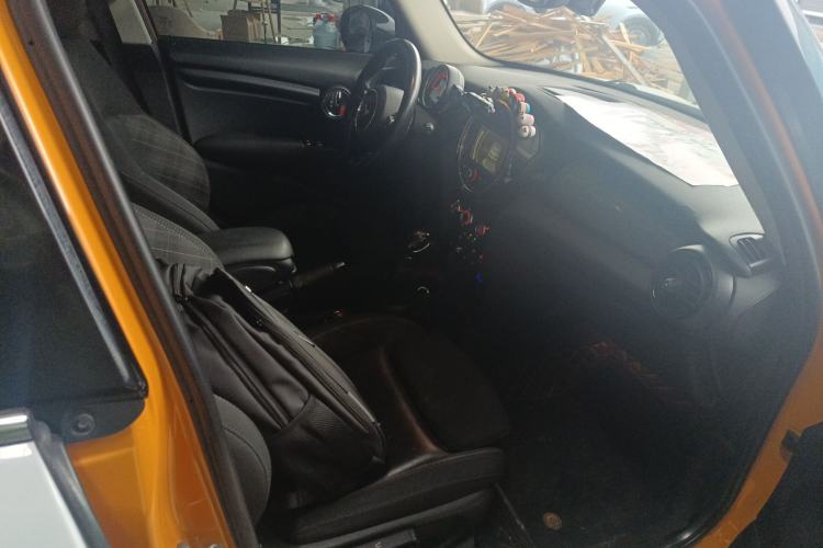 Used MINI 2016 1.5T COOPER Five-Door Edition Right Front Seat