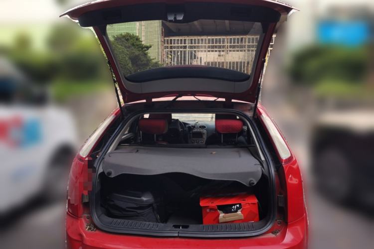 Used Ford Focus 2013 Hatchback Classic 1.8L Automatic Base Model
