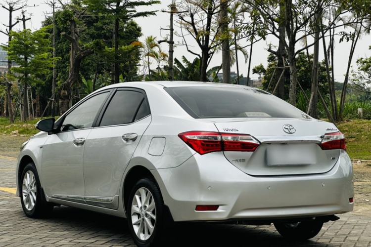 Used Toyota Corolla 2014 1.8L CVT GLX-i