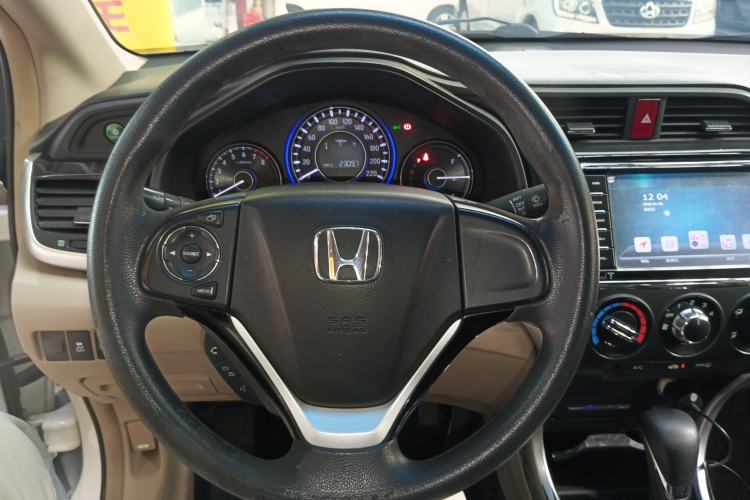 Used Honda Crider 2013 1.8L automatic luxury edition

