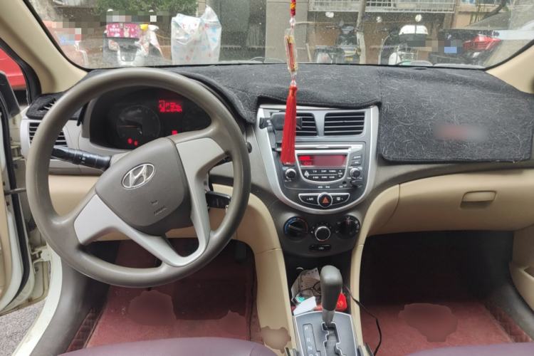Used Hyundai Verna (older generation) 2010 Sedan 1.4L Automatic Comfort Model GS
