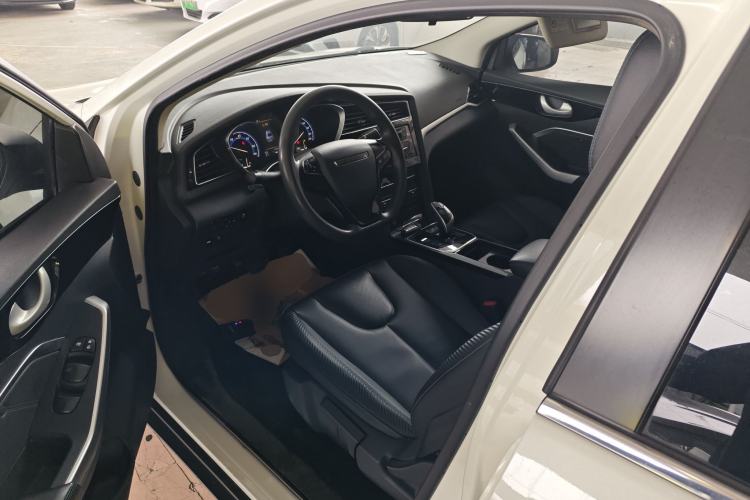 Used Venucia D60EV 2020 Standard Range Smart Drive Edition Left Front Seat