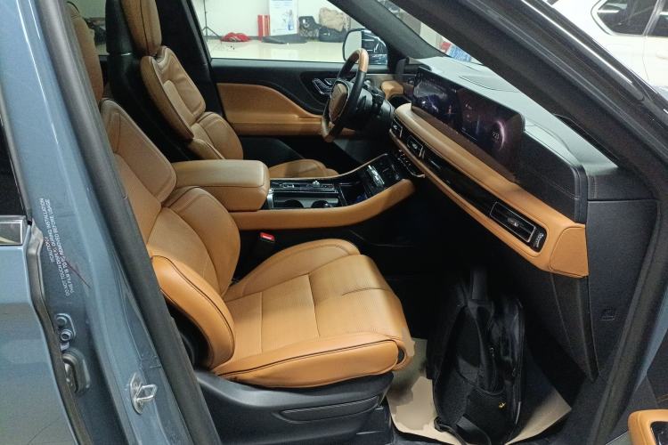 Used Lincoln Aviator 2024 3.0T V6 Four-Wheel Drive Presidential Edition Six Seats