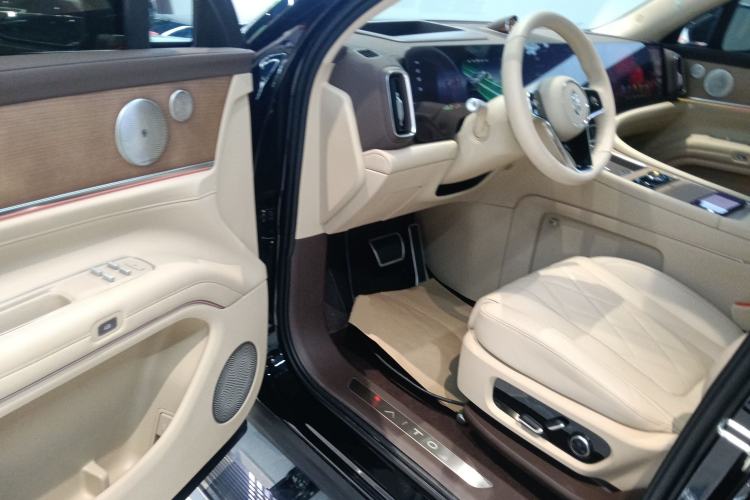 Used Hima AITO M9 2024 Range-Extended Max Edition 42 kWh 6-Seater Version
