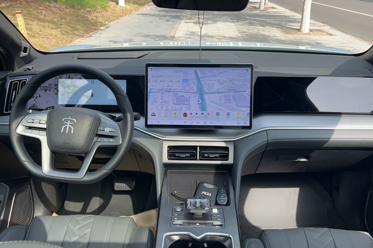 Used BYD Song L DM-i 2025 Intelligent Driving Version 160 km Beyond-Range Type Audio And AC Panel