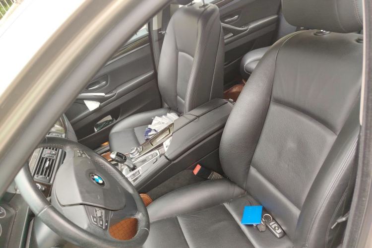 Used BMW 5 Series 2014 525Li Leading Model
