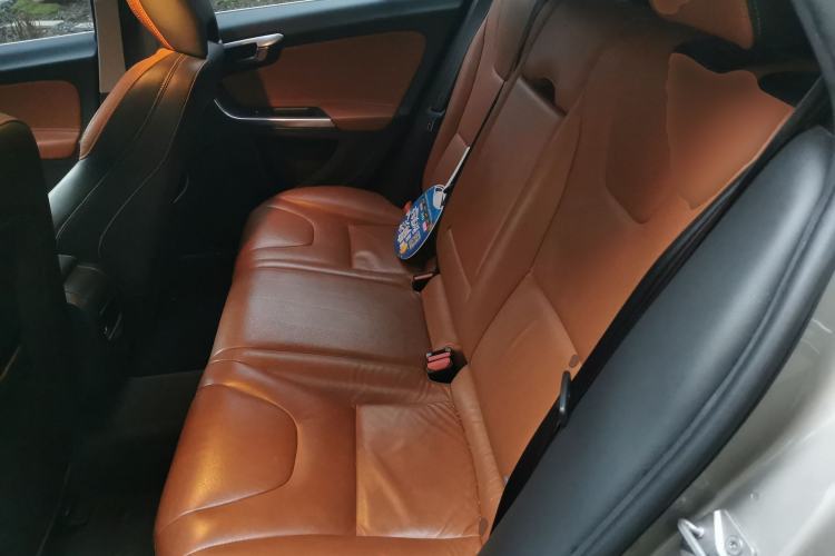 Used Volvo V60 2016 T5 Zhiya Edition Left Rear Seat